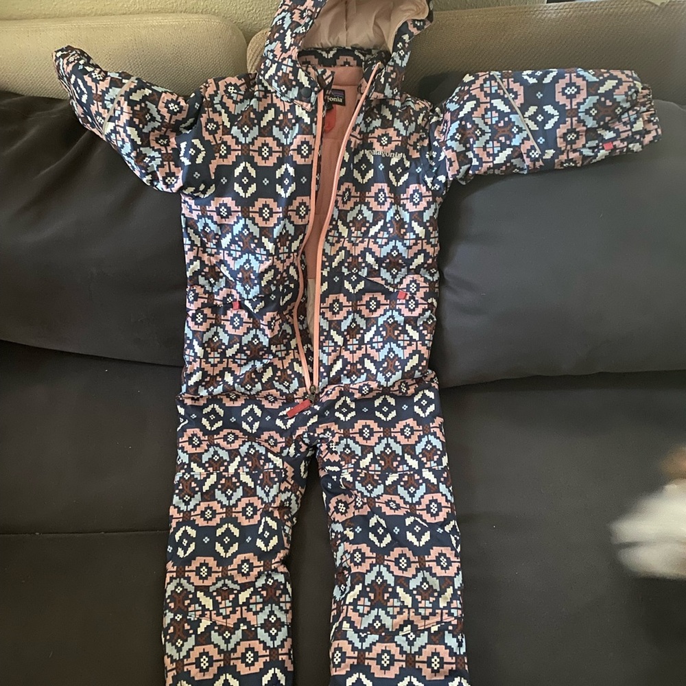 Patagonia snowsuit 4T